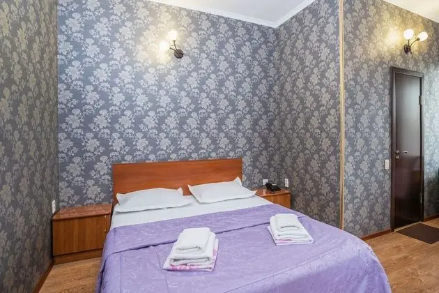 Üç Kişilik Oda