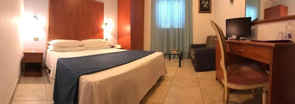 Üç Kişilik Oda