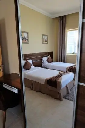 Suit Three Bedrooms