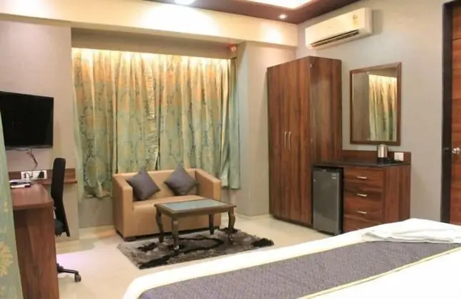 Deluxe Tek Büyük Yataklı Oda