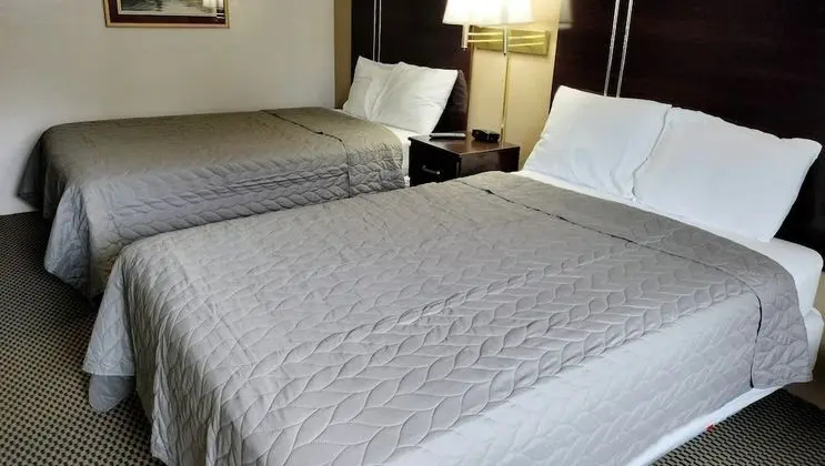 2 Double Beds Nonsmoking 2nd Floor