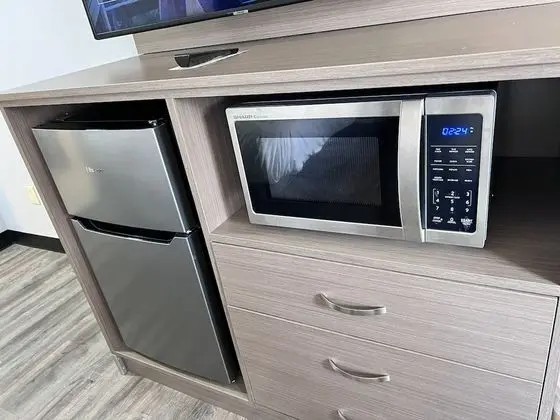 Standard Oda, 2 Büyük (Queen) Boy Yatak, Balkon, Göl Manzaralı (Non Smoking)