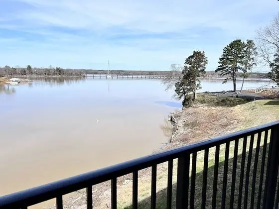 Standard Oda, 2 Büyük (Queen) Boy Yatak, Balkon, Göl Manzaralı (Non Smoking)