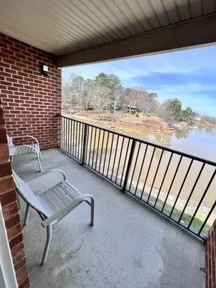 Standard Oda, 2 Büyük (Queen) Boy Yatak, Balkon, Göl Manzaralı (Non Smoking)