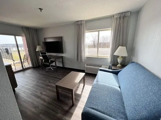 Süit, 1 En Büyük (King) Boy Yatak ve Çekyat, Balkon, Göl Manzaralı (Non Smoking)