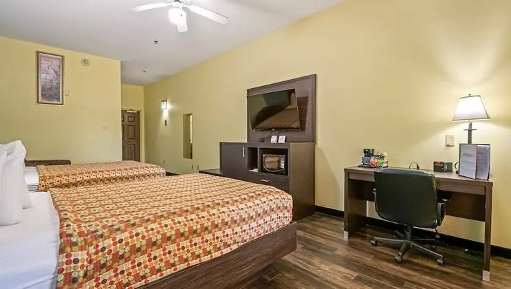 Oda, 2 Büyük (Queen) Boy Yatak, Sigara İçilmez, Buzdolabı ve Mikrodalga