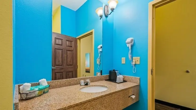 Oda, 2 Büyük (Queen) Boy Yatak, Sigara İçilmez, Buzdolabı ve Mikrodalga