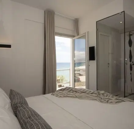 Deluxe Tek Büyük Yataklı Oda, Deniz Manzaralı