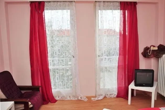 Classic Tek Büyük Yataklı Oda