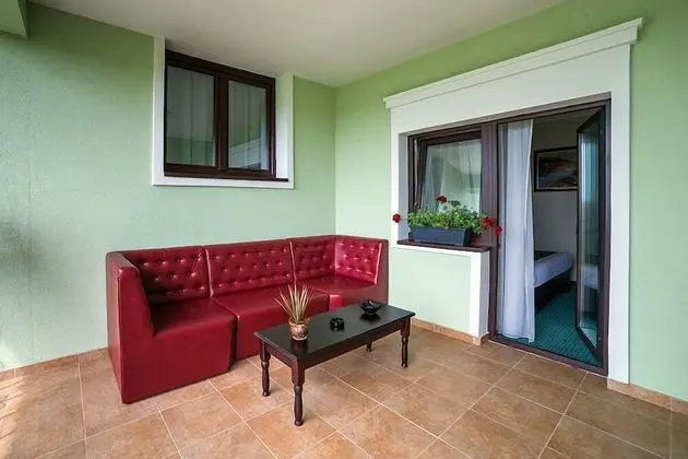 Süit, Balkon