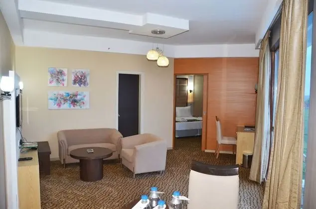 Deluxe Süit, 1 En Büyük (King) Boy Yatak, Dağ Manzaralı, Köşe