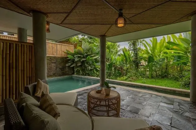 Villa, 1 Yatak Odası, Havuz Manzaralı