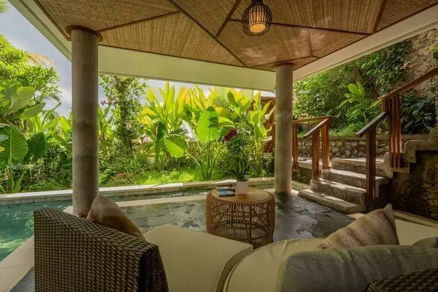 Villa, 1 Yatak Odası, Havuz Manzaralı