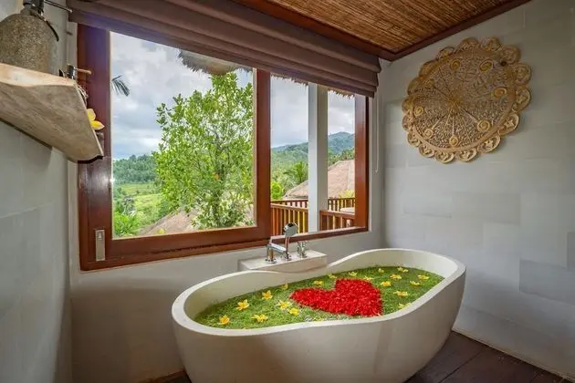 Villa, 1 Yatak Odası, Havuz Manzaralı