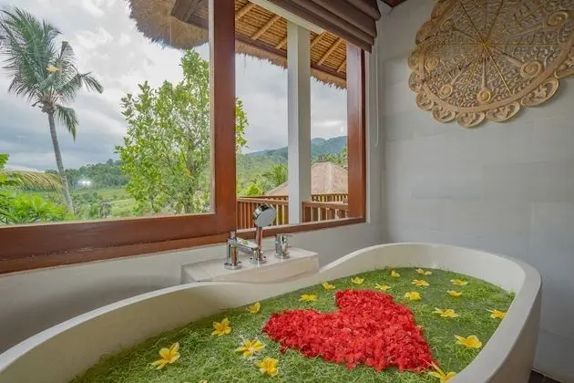 Villa, 1 Yatak Odası, Havuz Manzaralı