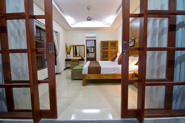 Deluxe İki Ayrı Yataklı Oda, 2 Yatak Odası, Kişiye Özel Havuzlu, Havuz Manzaralı