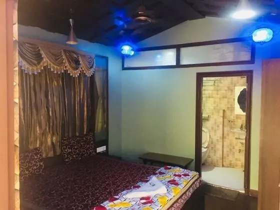 Basic Tek Büyük Yataklı Oda
