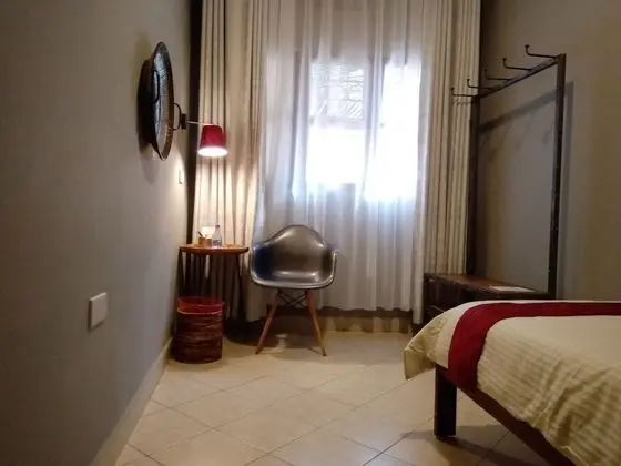 Basic Tek Kişilik Oda, Ortak Banyo (2)
