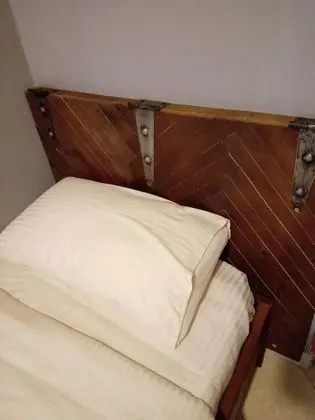 Basic Tek Kişilik Oda, Ortak Banyo (2)