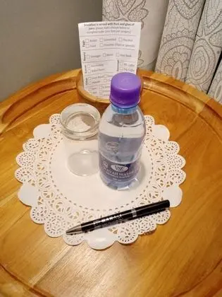 Basic Tek Kişilik Oda, Ortak Banyo (2)