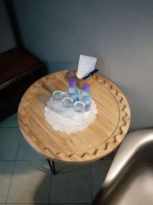 Üç Kişilik Oda, Ortak Banyo (1)