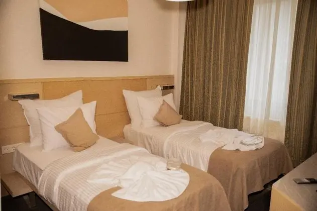 Twin, Şehir Manzaralı, İki Tek Kişilik Yataklı