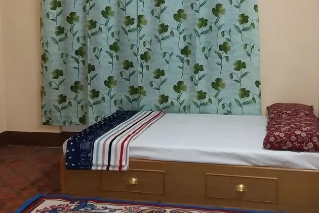 Family Tek Büyük veya İki Ayrı Yataklı Oda