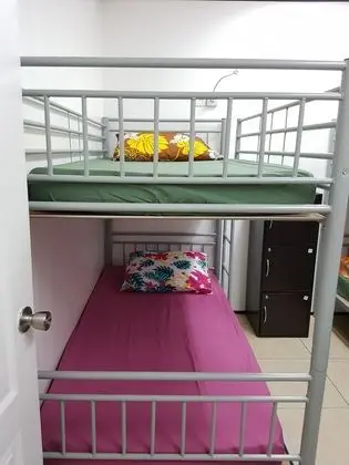 Ortak Ranzalı Oda, Sadece kadınlar için (Bed in 6-bed Female Only Dorm)