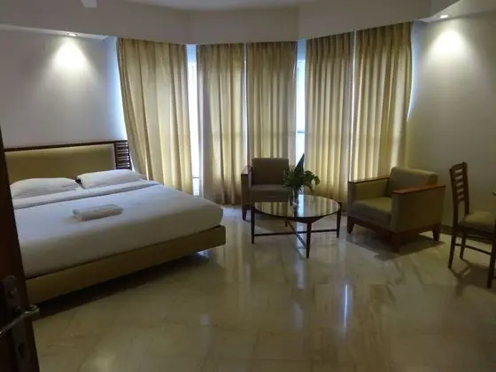 Royal Stüdyo Süit, Tepe Manzaralı