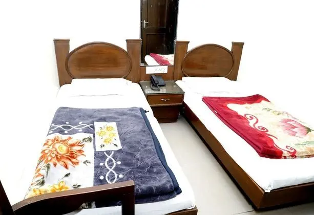 Standard Tek Büyük Yataklı Oda