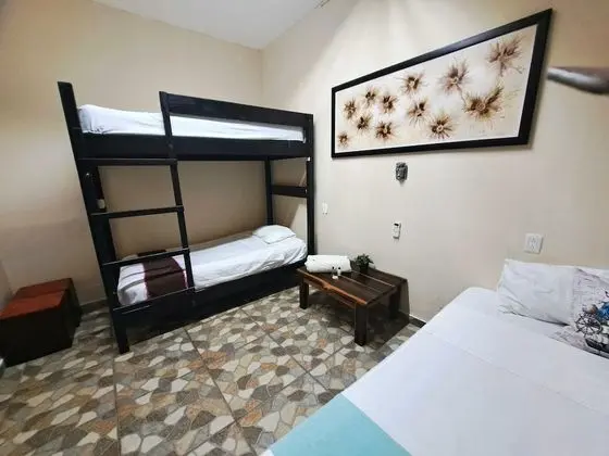 Economy Dört Kişilik Oda, Sigara İçilmez, Ortak Banyo