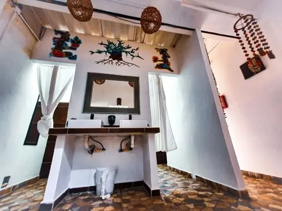 Economy Dört Kişilik Oda, Sigara İçilmez, Ortak Banyo