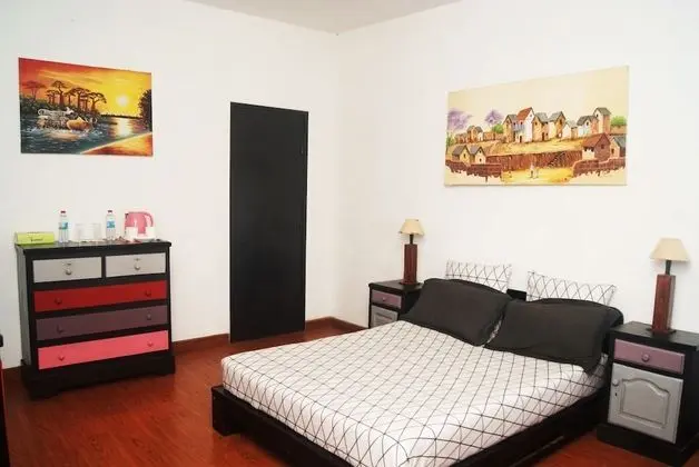 Comfort Oda, 1 Büyük (Queen) Boy Yatak, Sigara İçilmez, Avlu Manzaralı
