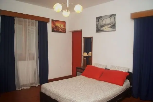 Comfort Oda, 1 Büyük (Queen) Boy Yatak, Sigara İçilmez, Avlu Manzaralı