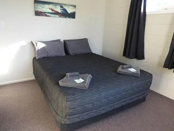 Apart Daire, 2 Yatak Odası (Ground Level Motel Unit)