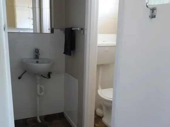 Apart Daire, 2 Yatak Odası (Ground Level Motel Unit)