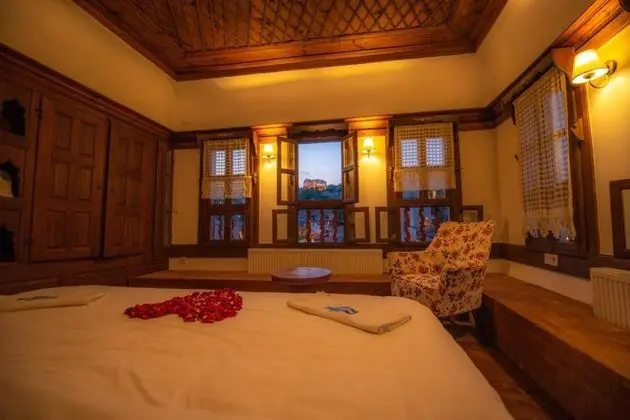 Aile Odası,şehir Veya Dağ Manzaralı