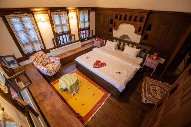 Aile Odası,şehir Veya Dağ Manzaralı