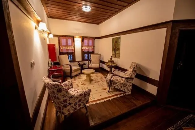 Aile Odası,şehir Veya Dağ Manzaralı
