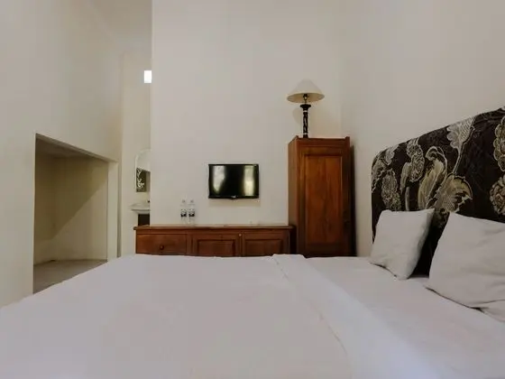 Standard Tek Büyük Yataklı Oda