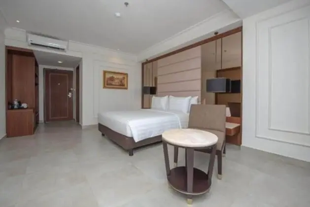 Deluxe Tek Büyük Yataklı Oda