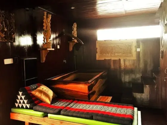 Deluxe Kır Evi (Mahogany)