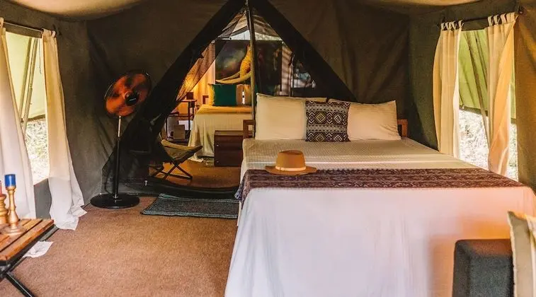 Family Glamping suite bordering Udawalawe with guided safari