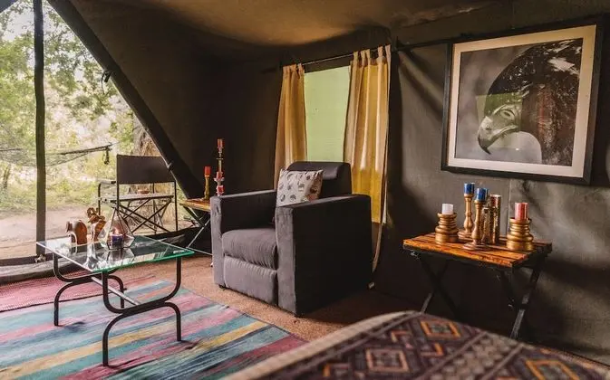 Family glamping suite bordering wilpattu with guided bush walk