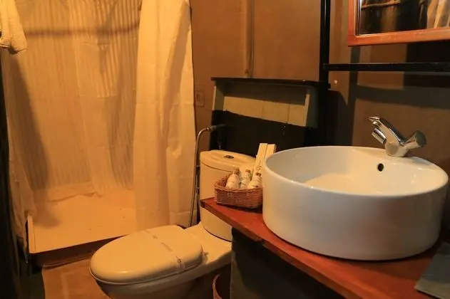 Family glamping suite bordering wilpattu with guided bush walk