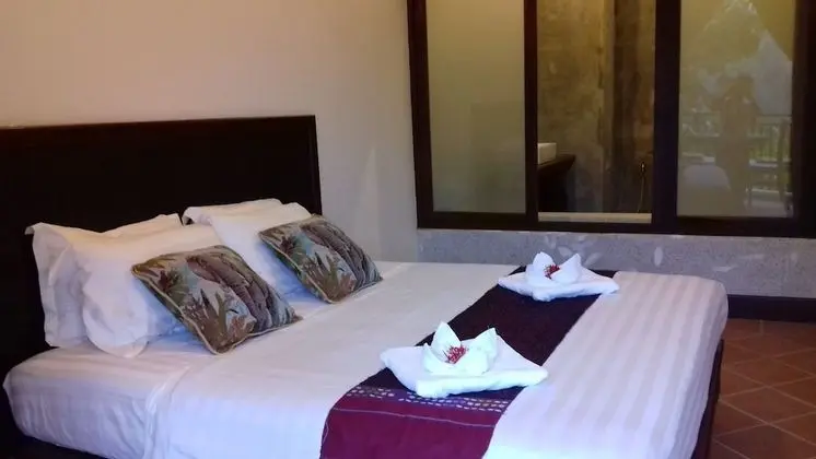 Deluxe Mountain Room, River View