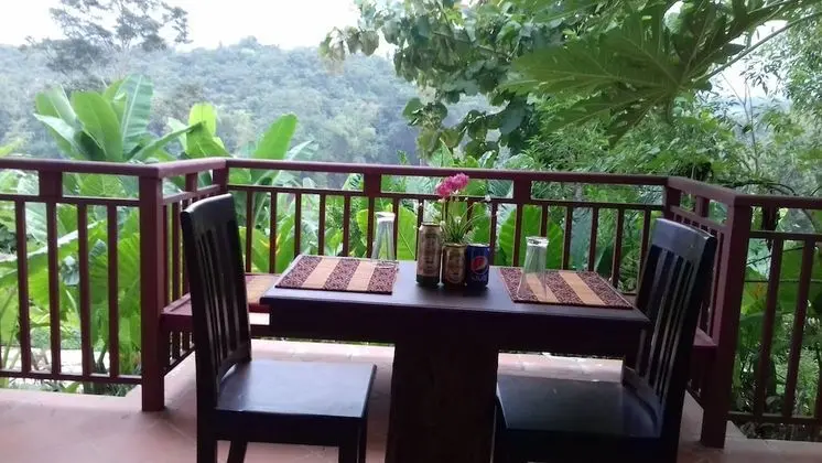 Deluxe Mountain Room, River View