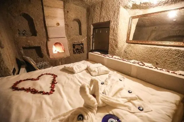 Cave Balayı Odası, Manzarasız, Havuzlu