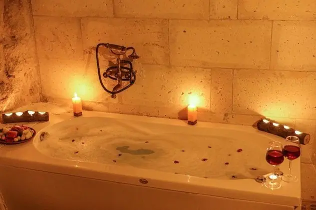 Jakuzili Deluxe Oda, Manzarasız