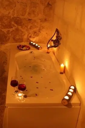 Jakuzili Deluxe Oda, Manzarasız